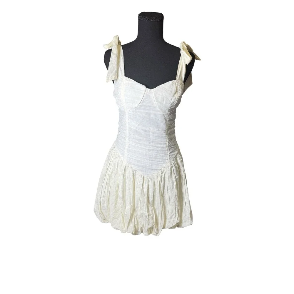 ASOS DESIGN ruched bodice bubble‎ hem mini dress in cream US6 Uk 10 Eu38
